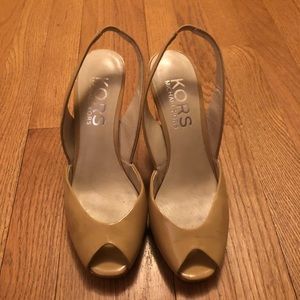 KORS Michael KORS nude patent peep toe wedges